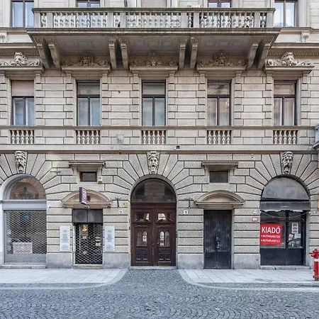 Apartment Opera Luxury