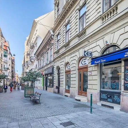 Opera Luxury Apartment Budapest